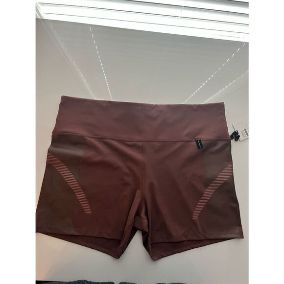 Athleta Legend Shorts  - Picture 1 of 3